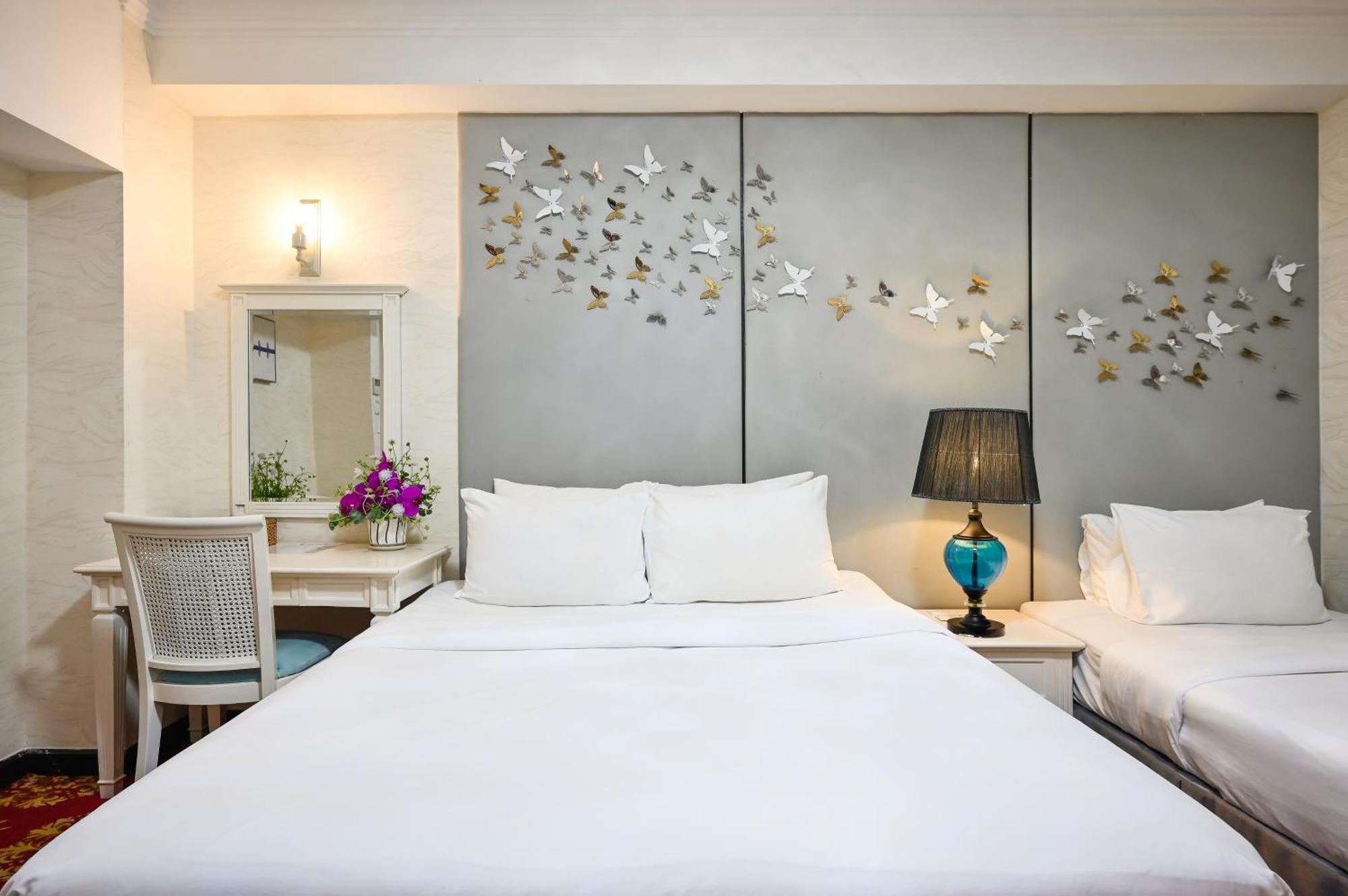 California Saigon Hotel & Rooftop Pool Ho Chi Minh City Room photo