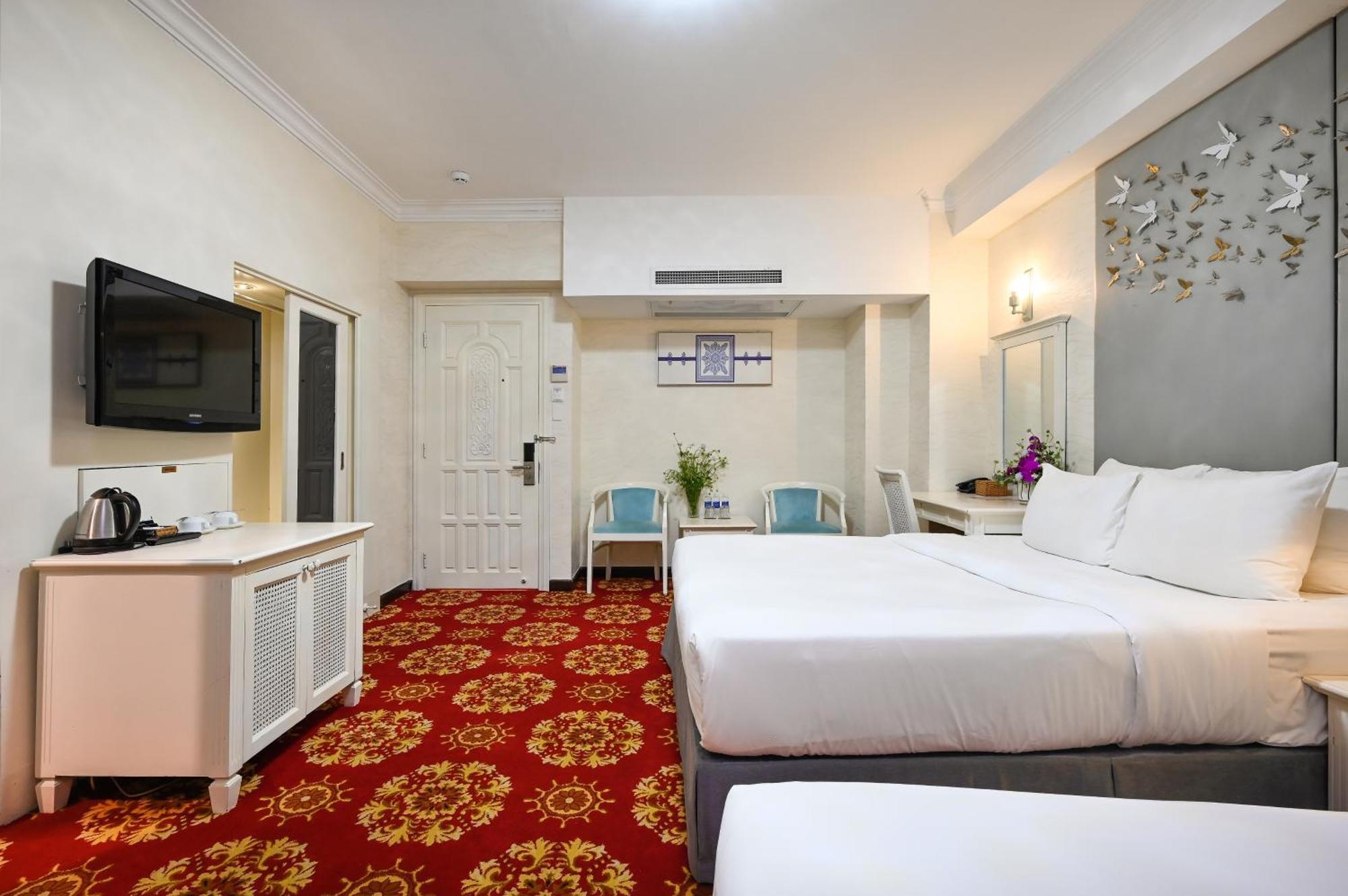 California Saigon Hotel & Rooftop Pool Ho Chi Minh City Room photo